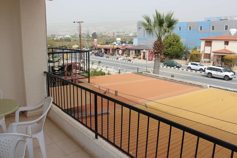 Aparthotel Petsas Apartments & Tavern