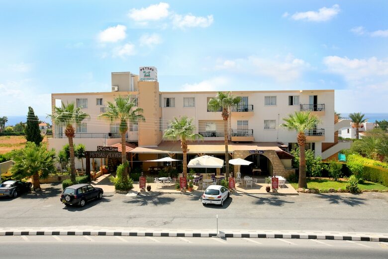 Aparthotel Petsas Apartments & Tavern
