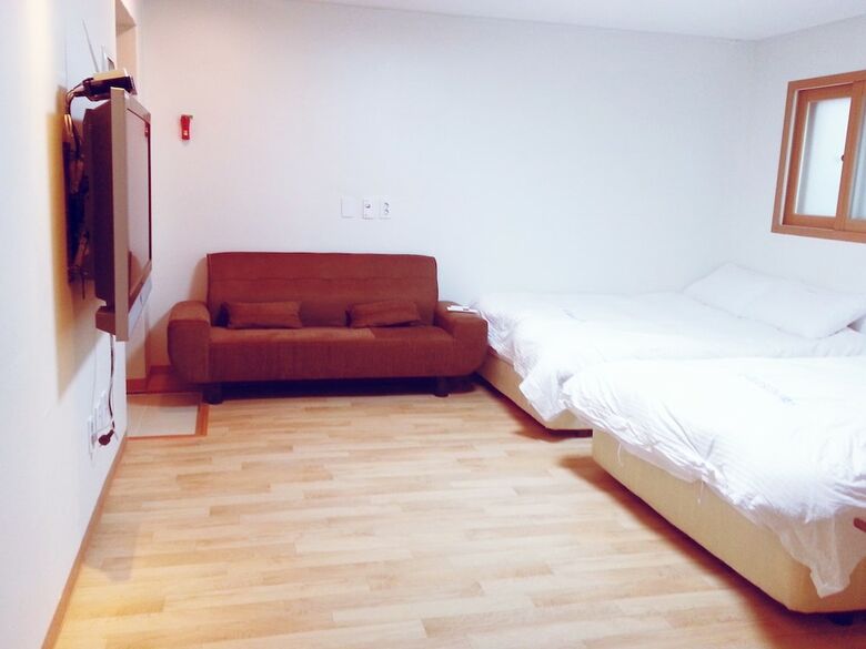 Hotel Iu Guesthouse