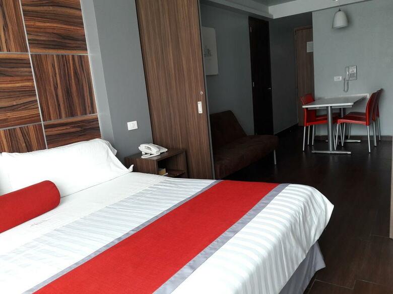 Hotel Block Suites