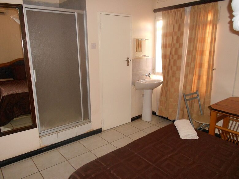 Hotel Wane Guest Lodge