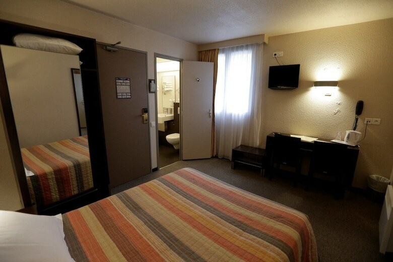 Hotel H�tel Au Petit Caporal
