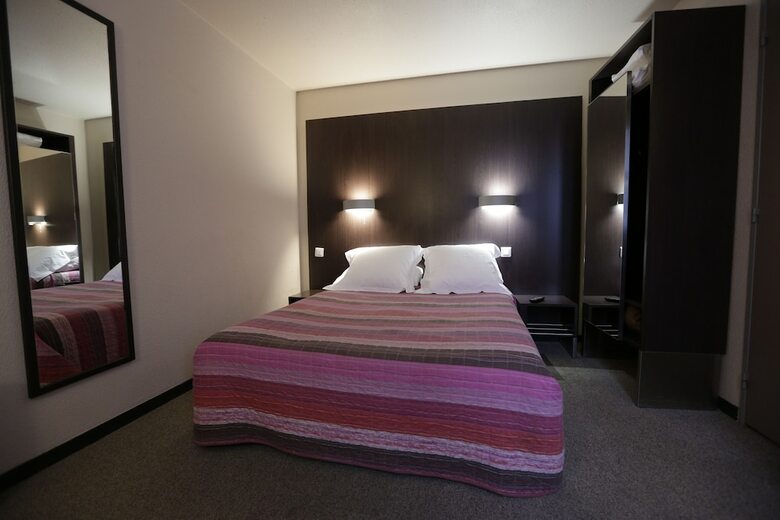 Hotel H�tel Au Petit Caporal
