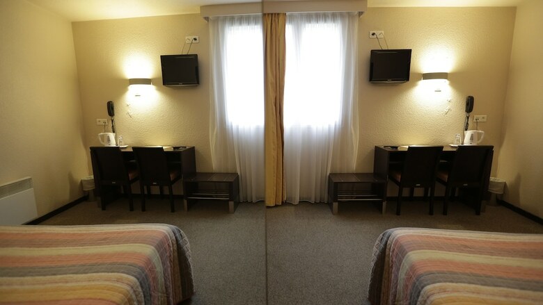 Hotel H�tel Au Petit Caporal