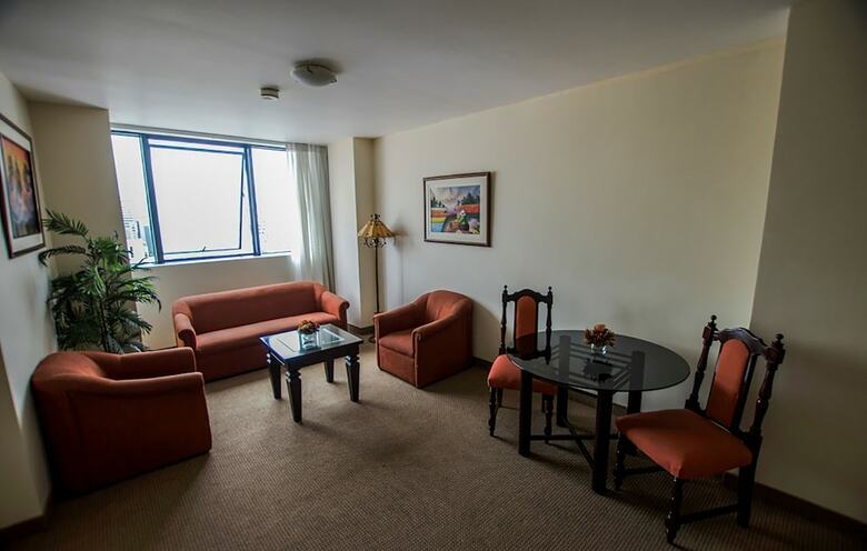 Miraflores Colon Hotel