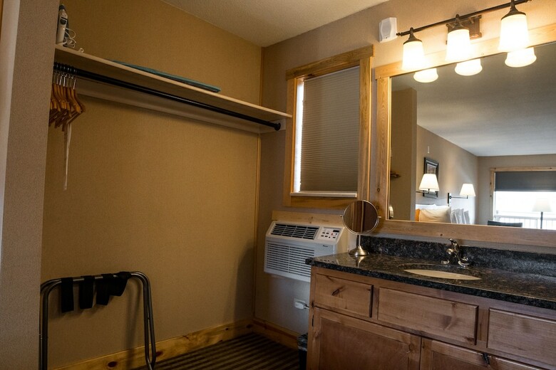 Hotel Estes