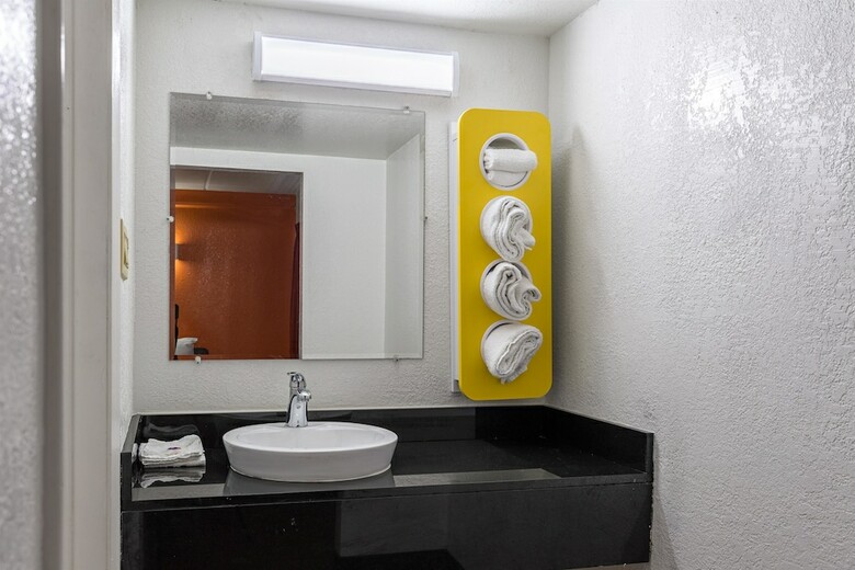 Hotel Motel 6 Baytown, Tx - Garth Rd