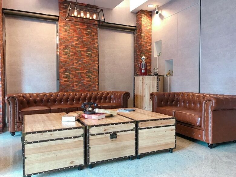 Old Fashion Hotel