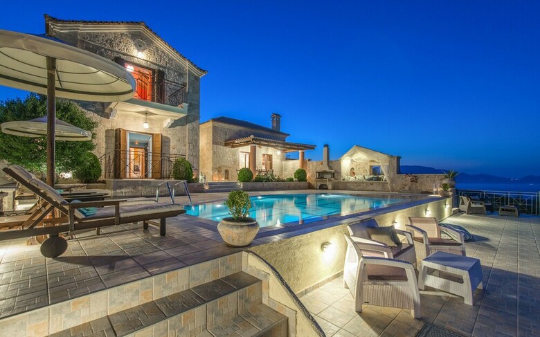 Emerald Villas & Suites