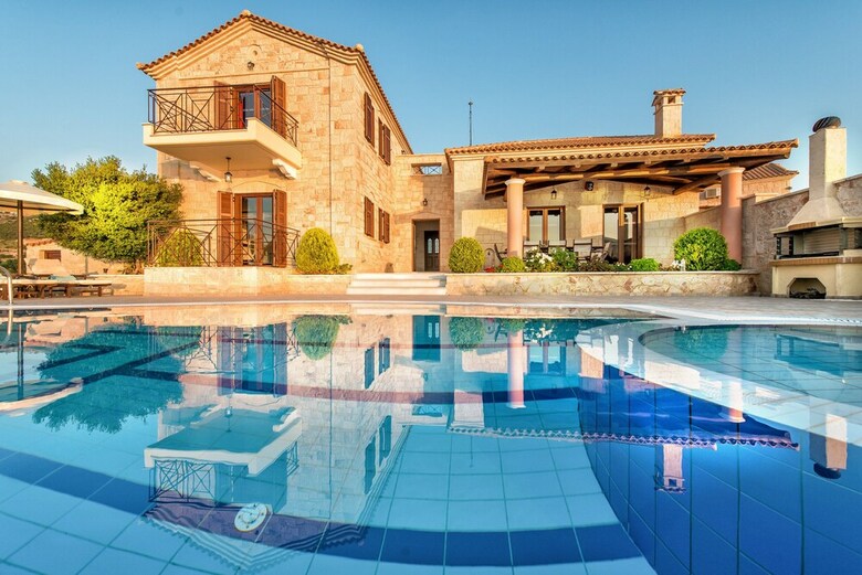 Emerald Villas & Suites