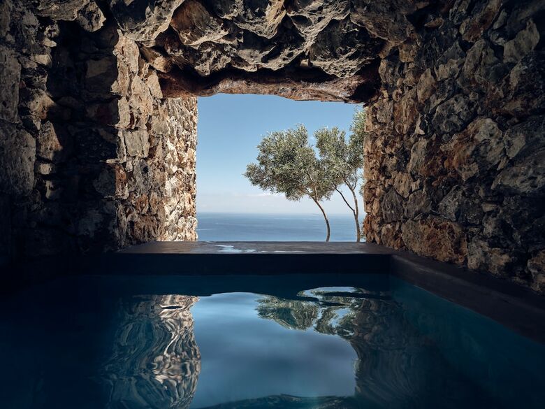 Emerald Villas & Suites