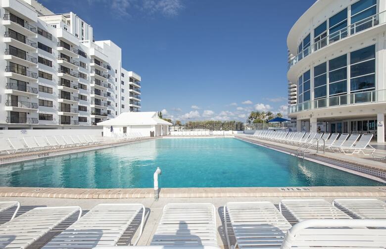 Aparthotel New Point Miami Beach Apartments