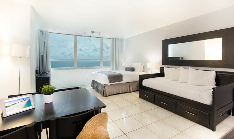 Aparthotel New Point Miami Beach Apartments