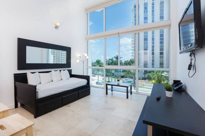 Aparthotel New Point Miami Beach Apartments