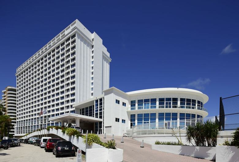 Aparthotel New Point Miami Beach Apartments