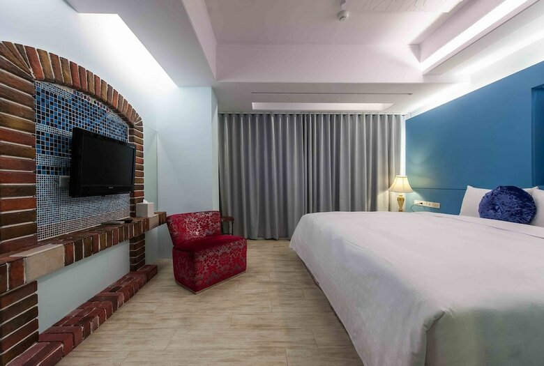 Liz Hotel