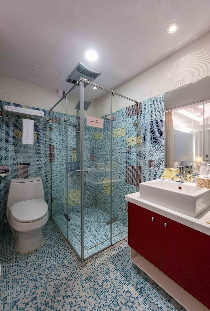 Liz Hotel