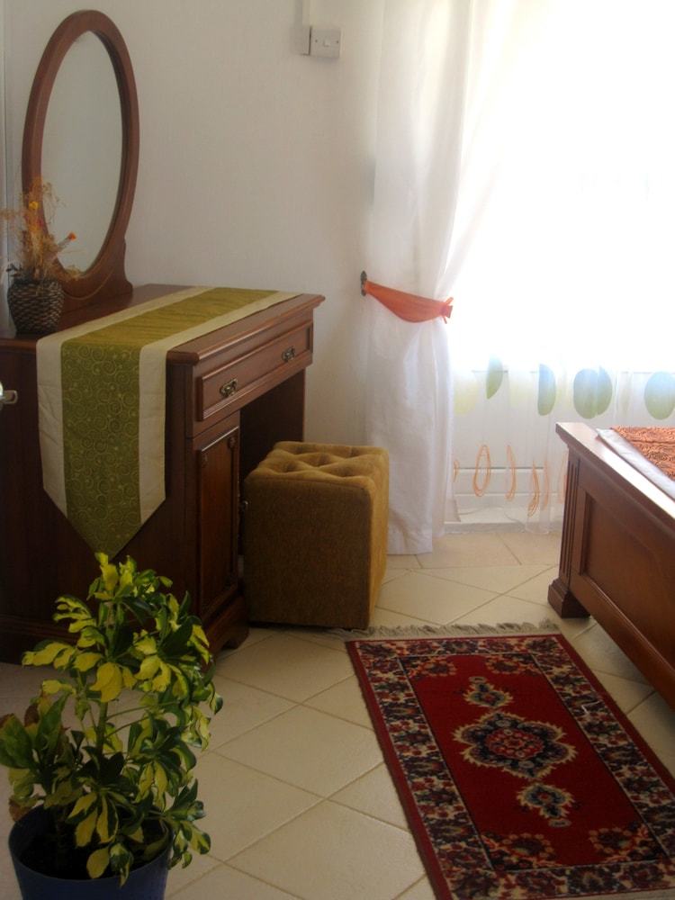 Golden Rod Villa