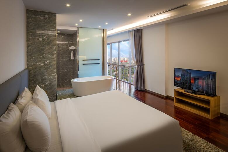 Hotel Charm Suite Saigon