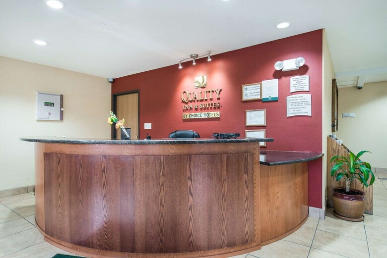Hotel Quality Inn & Suites