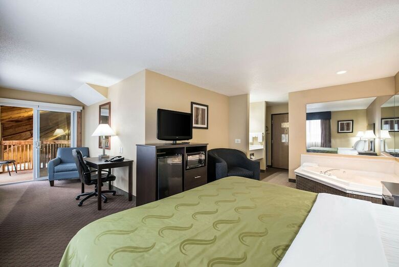 Hotel Quality Inn & Suites