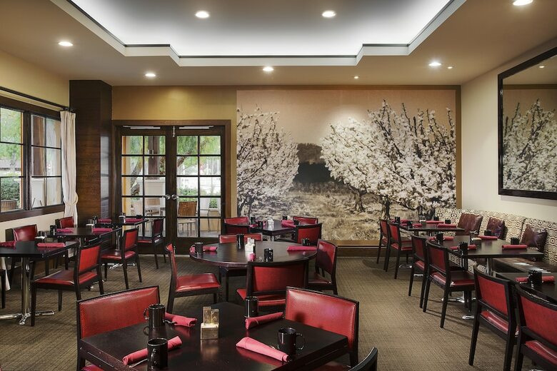 Juniper Hotel Cupertino, Curio Collection By Hilton