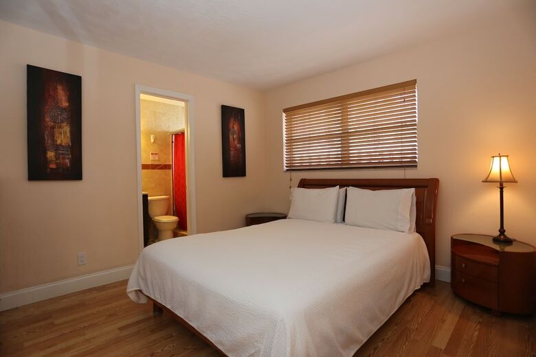 Hotel Lauderdale Villas, Suites By The Sea