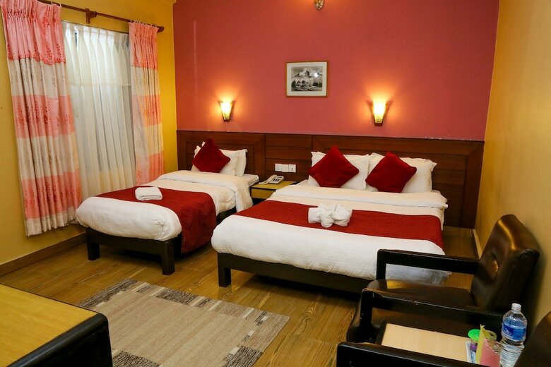 Hotel The Silver Oaks Inn