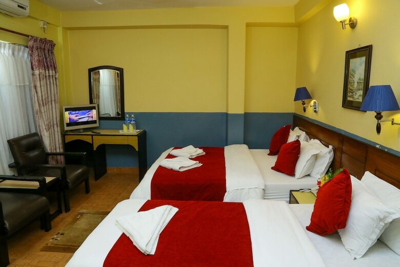 Hotel The Silver Oaks Inn