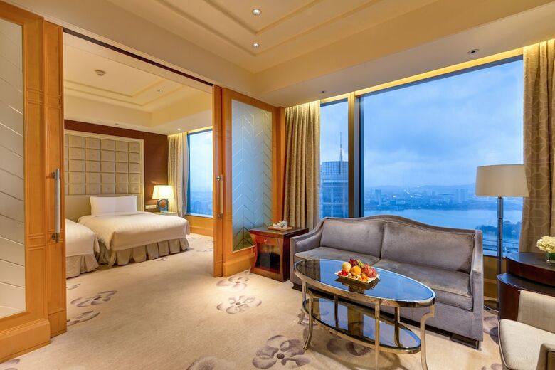 Shangri-la Hotel Nanjing