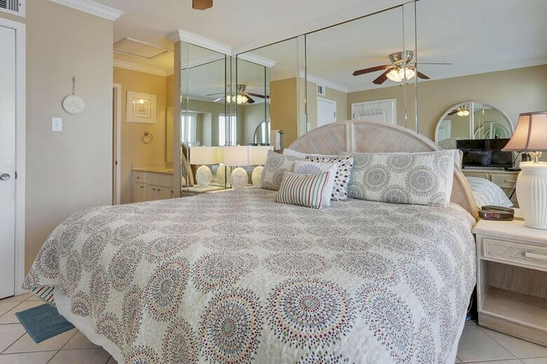 Seascape Deluxe Beach Condos By A B Sea Rentals