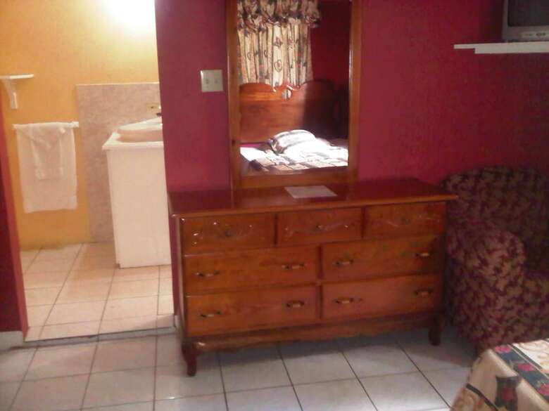 Hotel Treasure's Comfort Inn