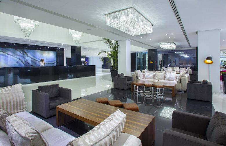 King Evelthon Beach Hotel & Resort