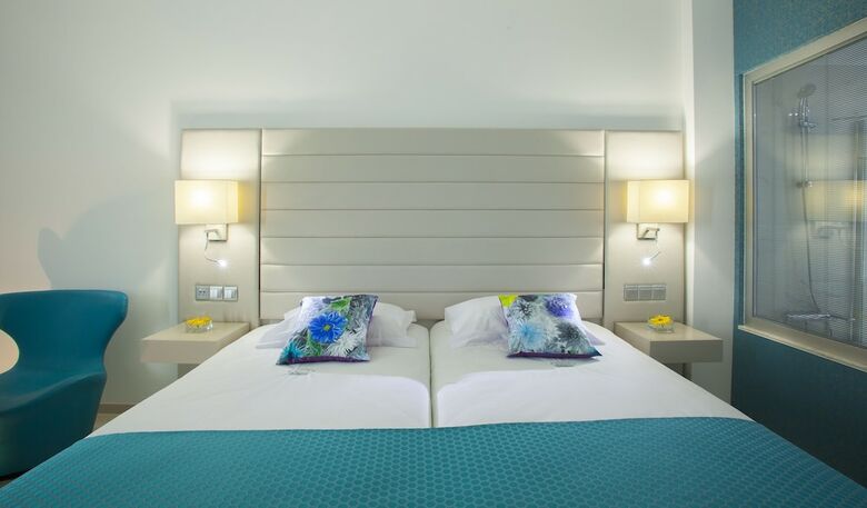 King Evelthon Beach Hotel & Resort