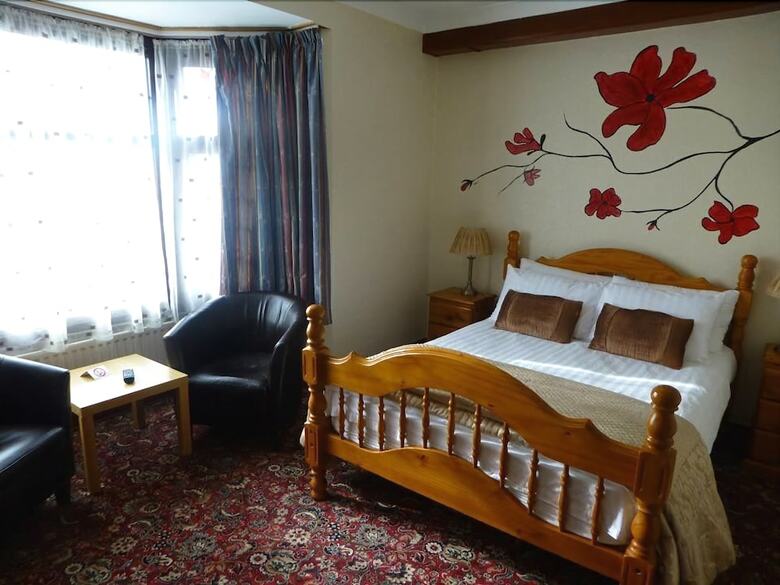 The Woodlands Hotel