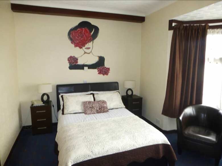 The Woodlands Hotel
