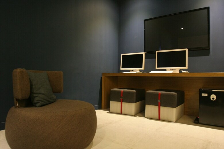 Club Hotel