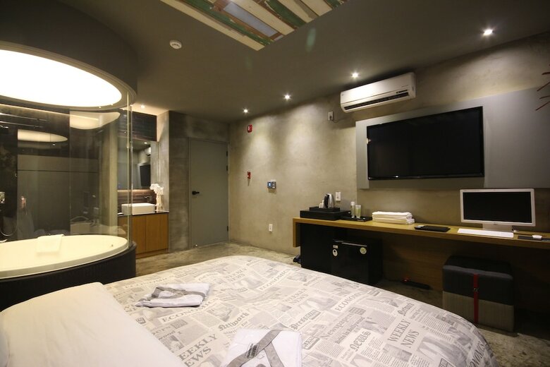 Club Hotel