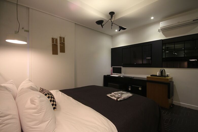 Club Hotel