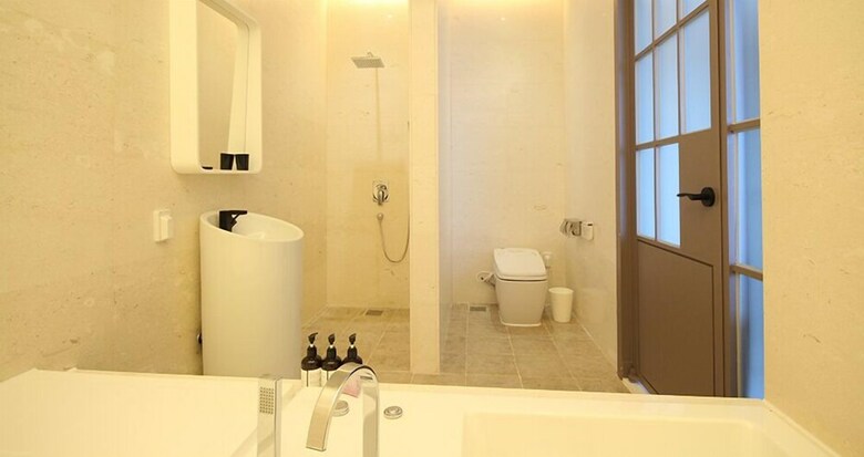 Club Hotel