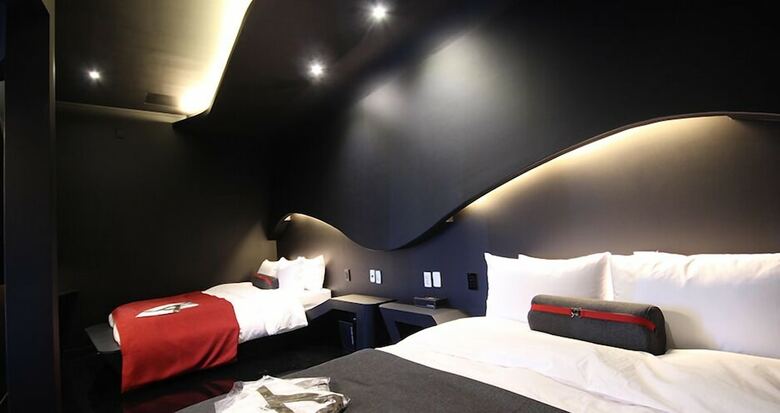 Club Hotel
