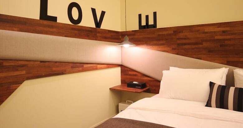 Club Hotel