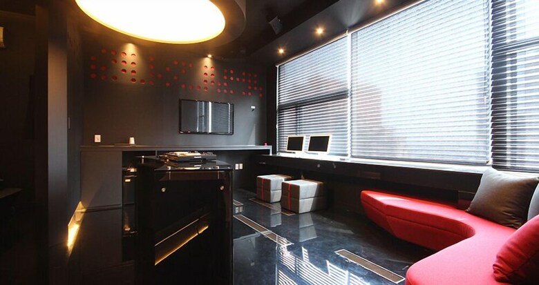 Club Hotel