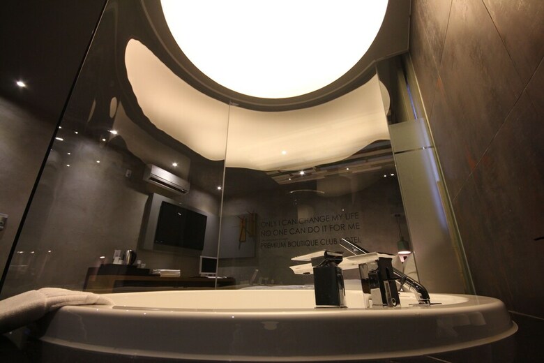 Club Hotel