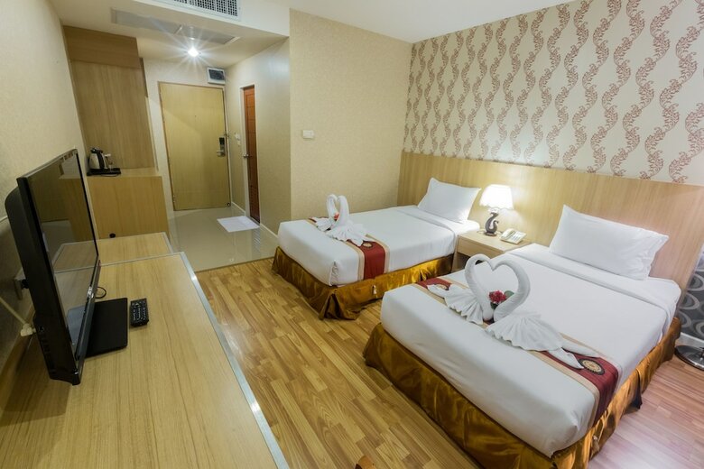 Hotel Three Seasons Place