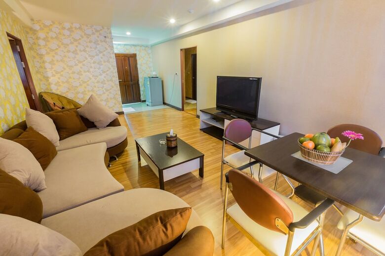 Hotel Three Seasons Place