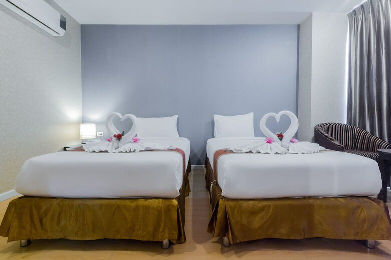 Hotel Three Seasons Place