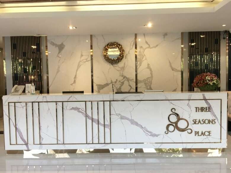 Hotel Three Seasons Place