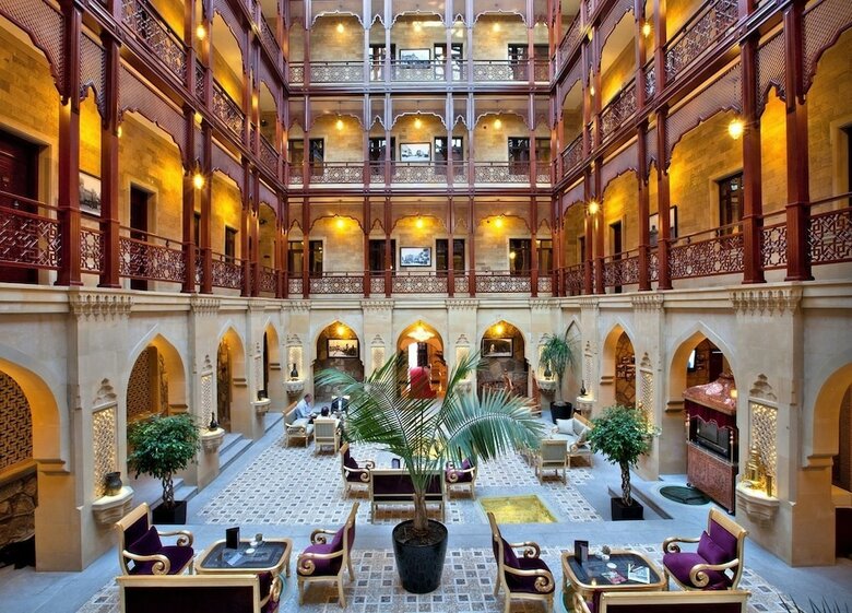 Hotel Shah Palace