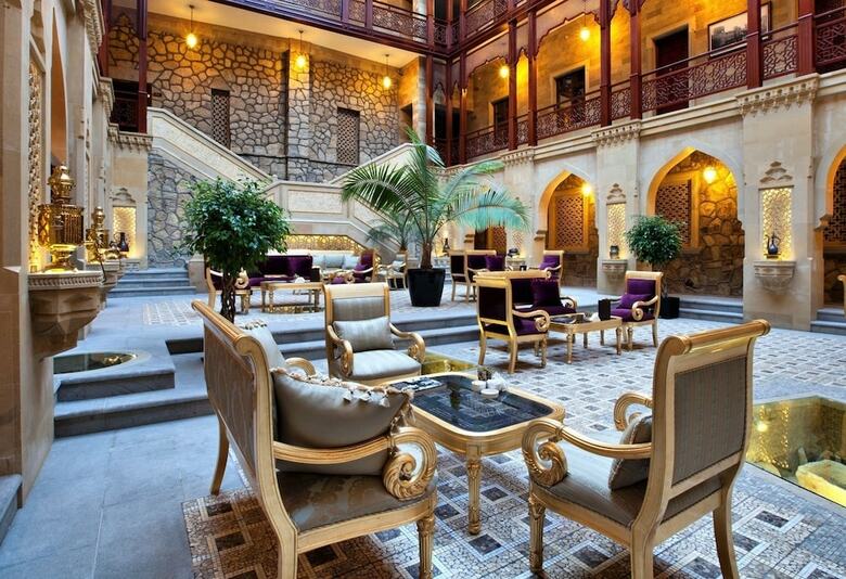 Hotel Shah Palace